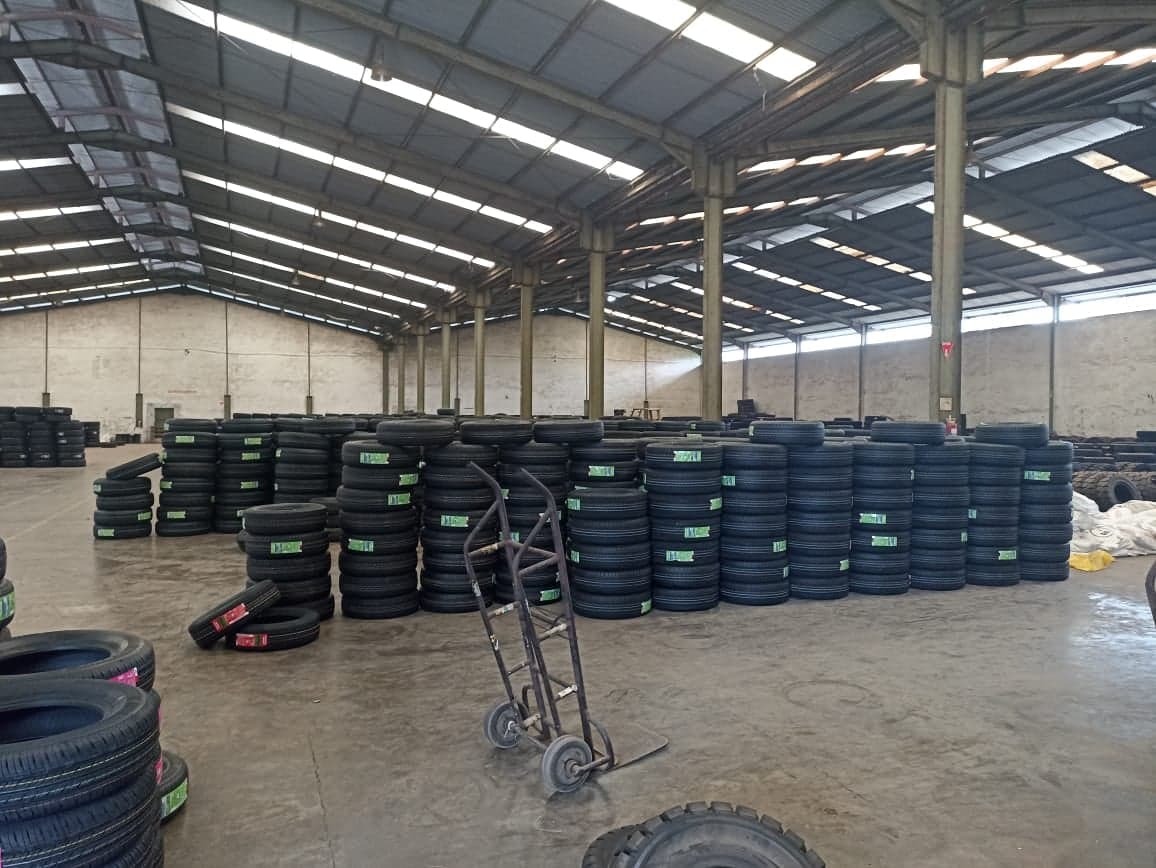 Ban Forklift, Loader, Truk & Velg, foto 1