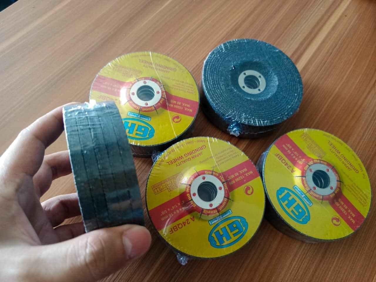 Grinding Wheel, foto 1